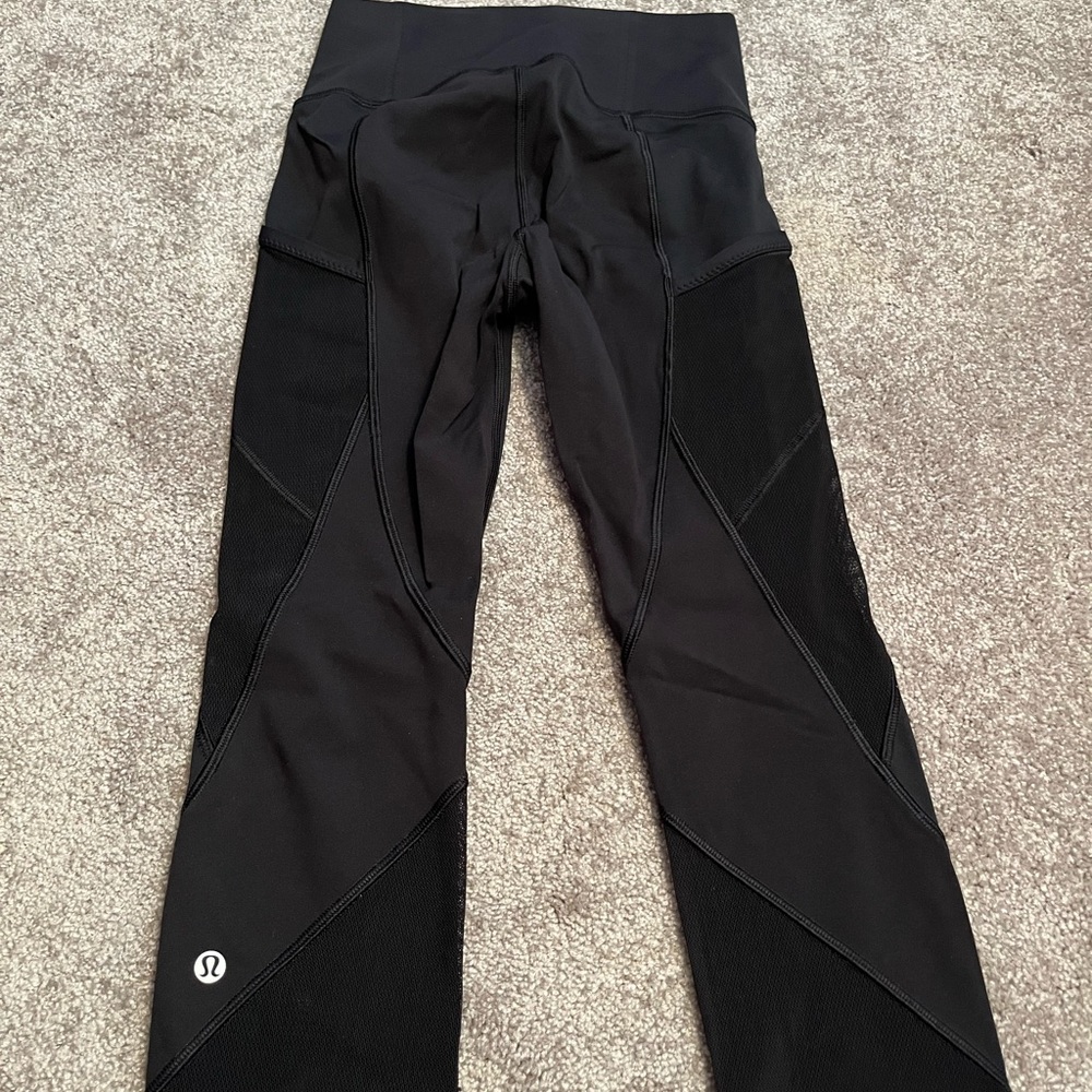 LULUMEON CAPRI LEGGINGS